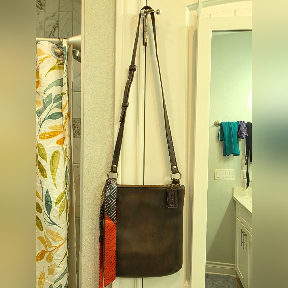 Coach Vintage Chelsea Brown Leather Slim Crossbody Bag - Upcrafted, Made In USA! - Picture 9 of 9